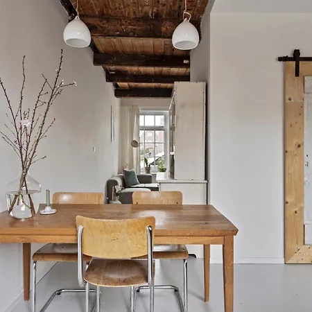 Casa de Férias Boutique Canal House 't Jannetje - Historical And Cozy