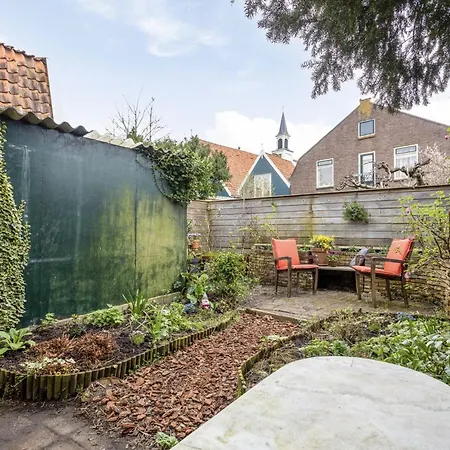 Boutique Canal House 't Jannetje - Historical And Cozy Holiday home
