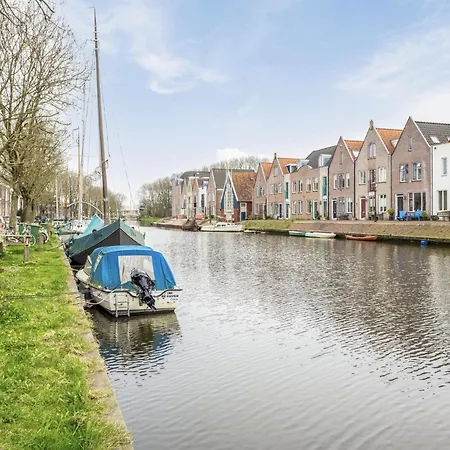 Boutique Canal House 't Jannetje - Historical And Cozy Holiday home
